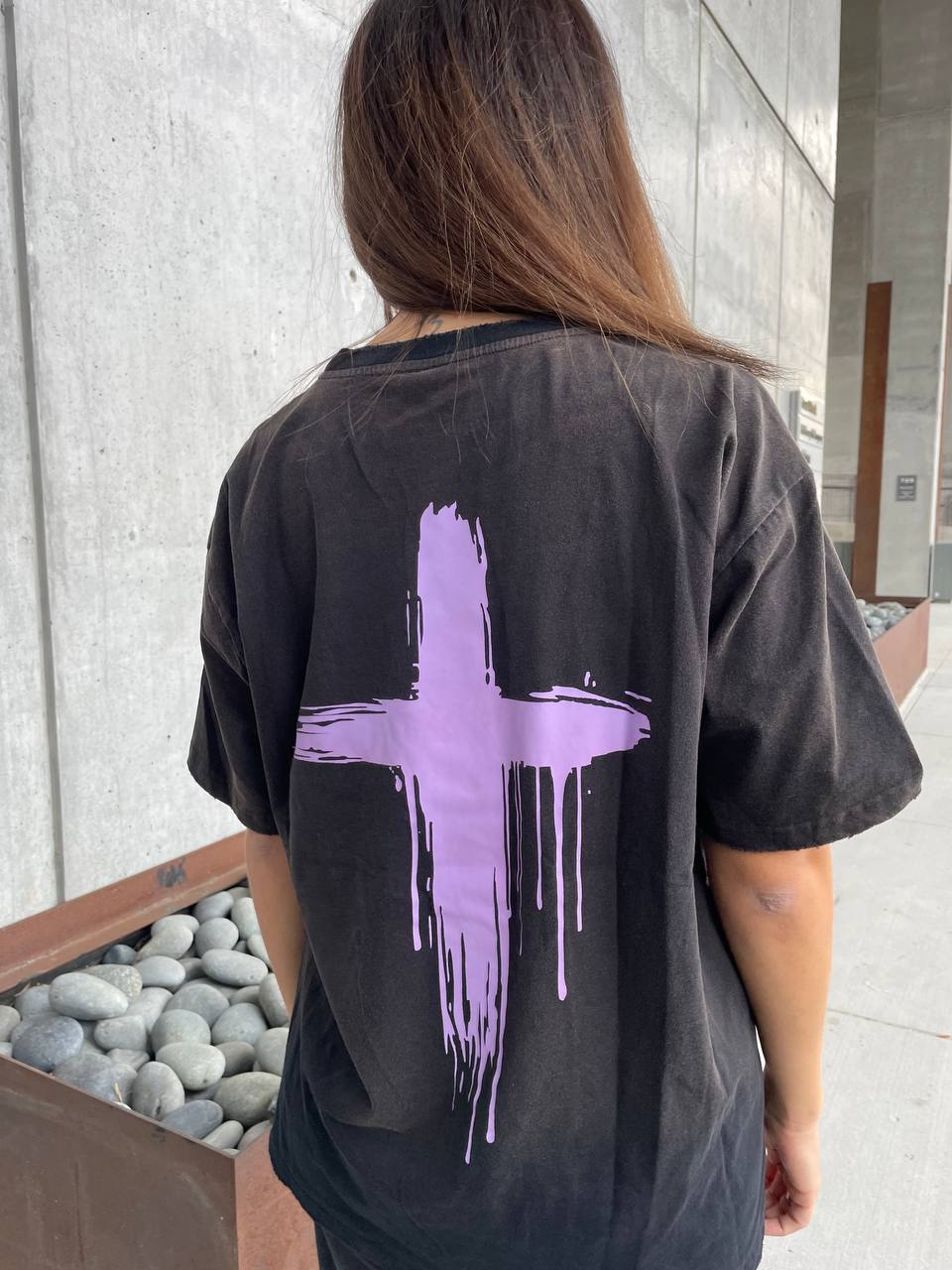 Color Cross Logo Painted Model T-shirt