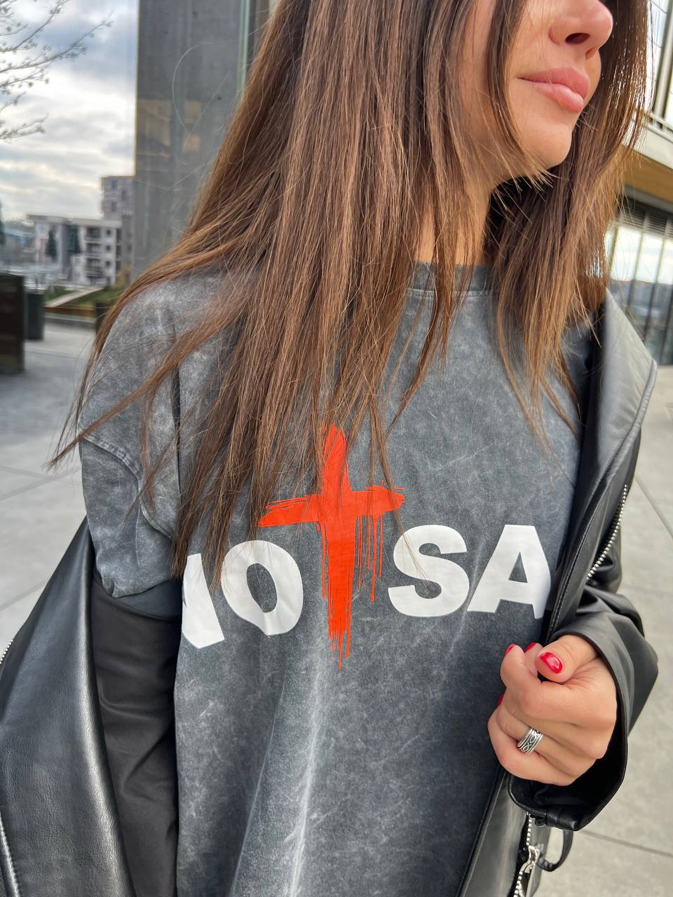 Big Front Logo Model T-shirt